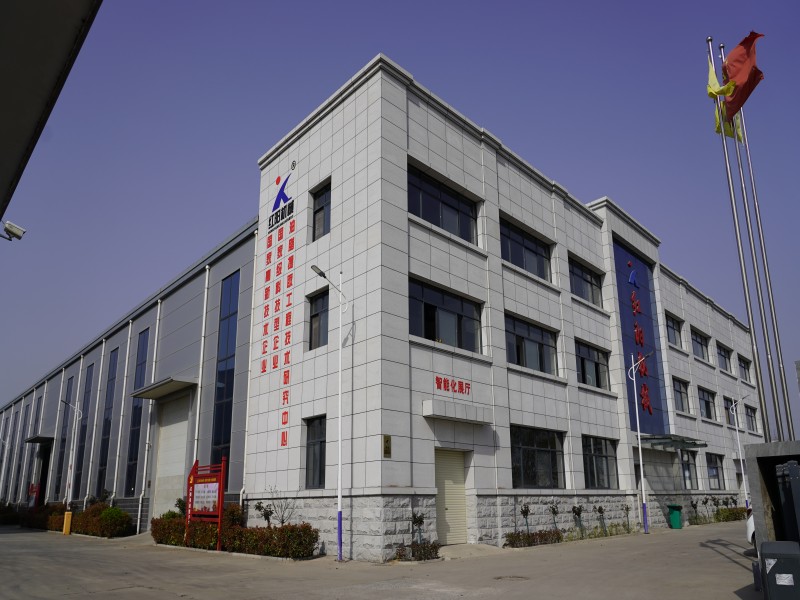 厂区研发楼一侧